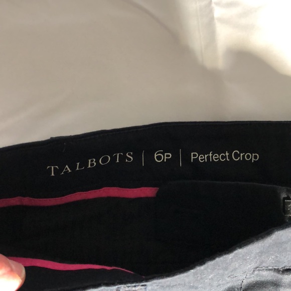 Women’s size 6P Talbots perfect crop black capris - Picture 4 of 11